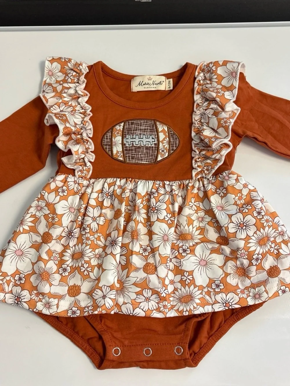 Marie Nicole Outfit
